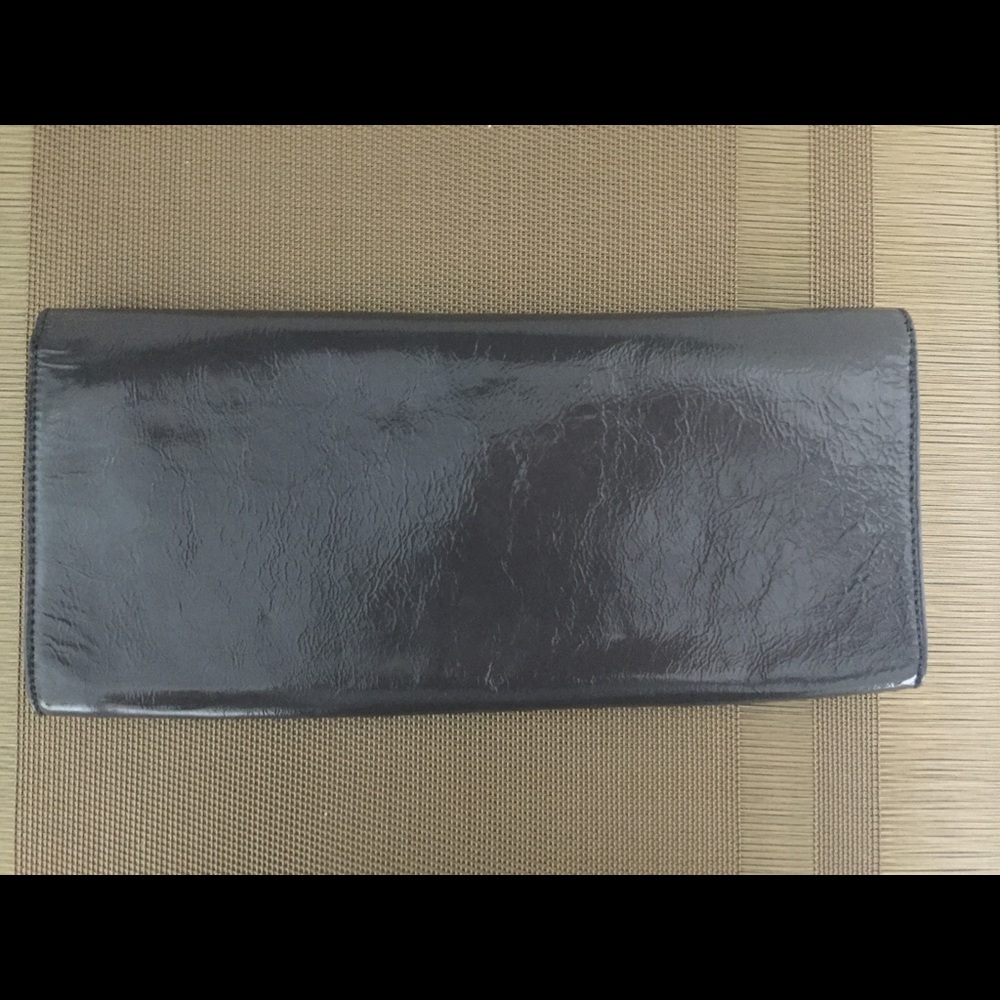 Clutch - Picture 2 of 7